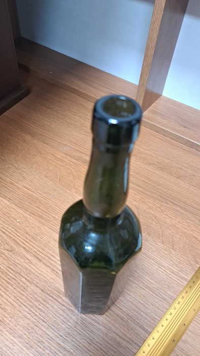 Zabytkowa butelka apteczna zielone szkło, 29 cm (298)