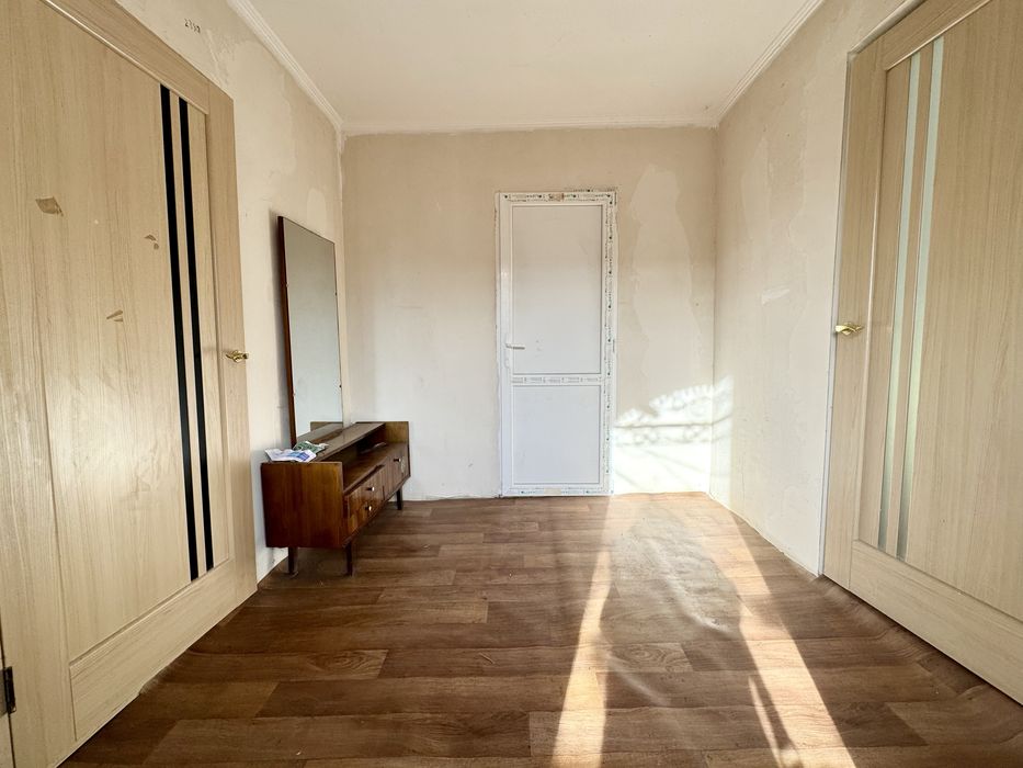 Продам будинок з великою ділянкою