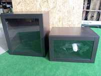 Módulos Bestã IKEA preto-castanho com portas de vidro