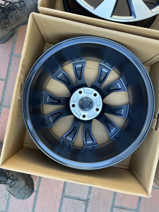4xfelga aluminiowa 17” RENAULT (5x114,3 ET43) - nowe grafit