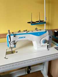 Máquina de costura industrial JackF4