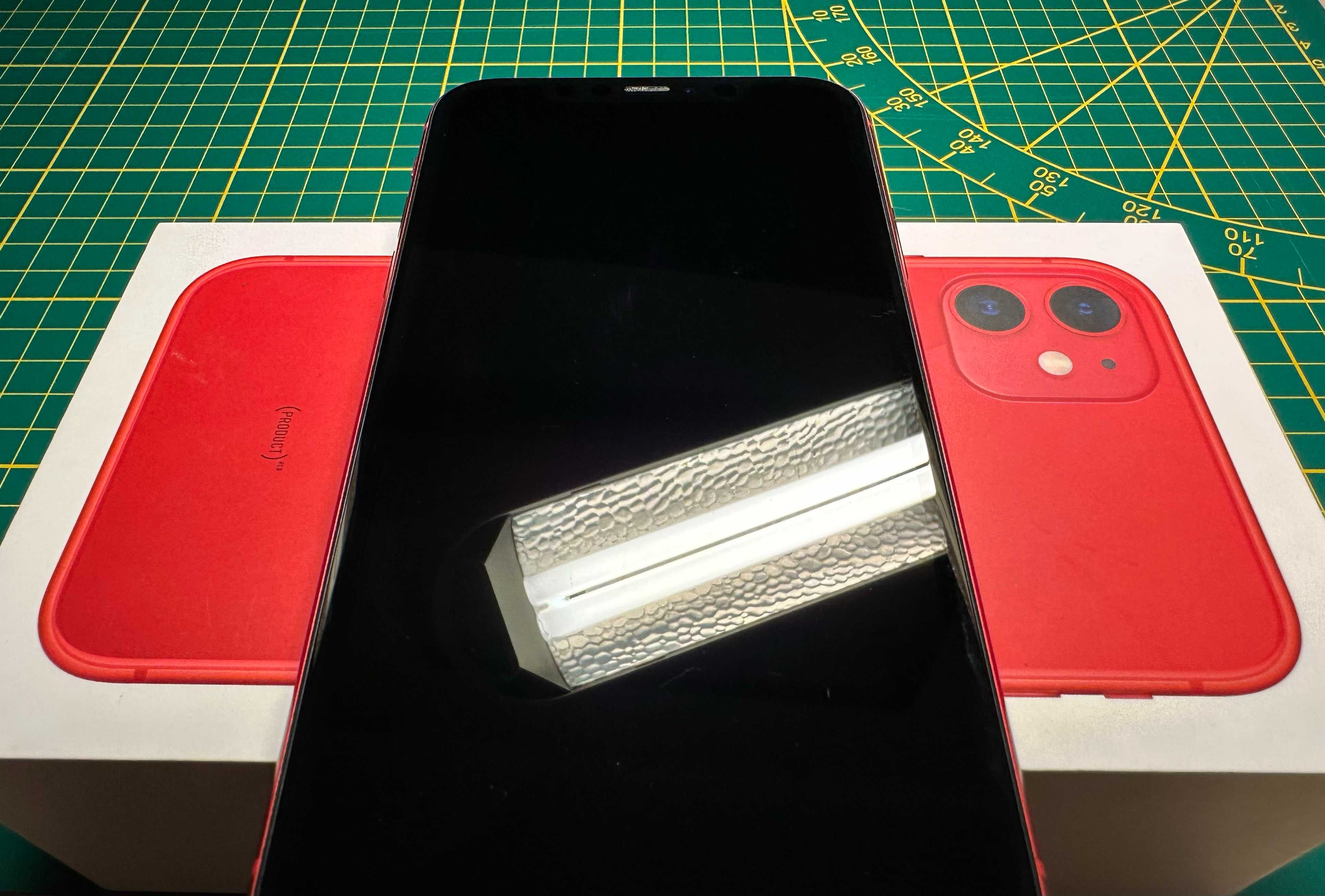 iPhone 11 Red 64GB