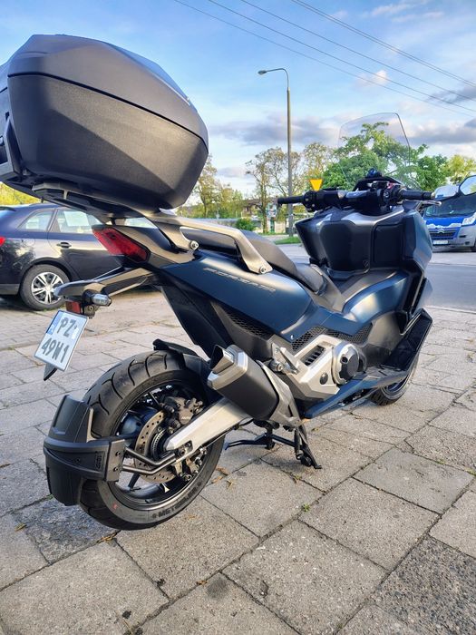 Honda  Forza  750  2021