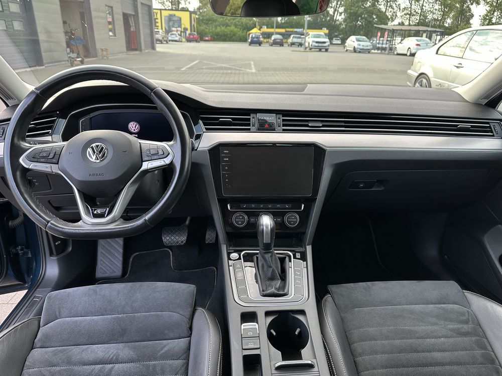 Passat B8 Variant 2.0 tsi pierwszy właściciel
