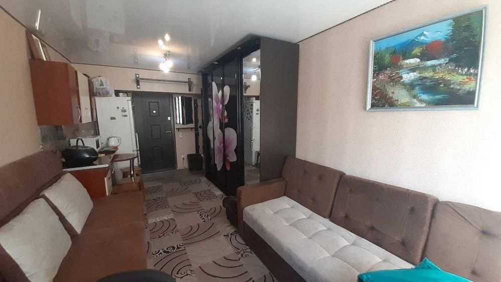 Продаж чудової кімнати на Митниці