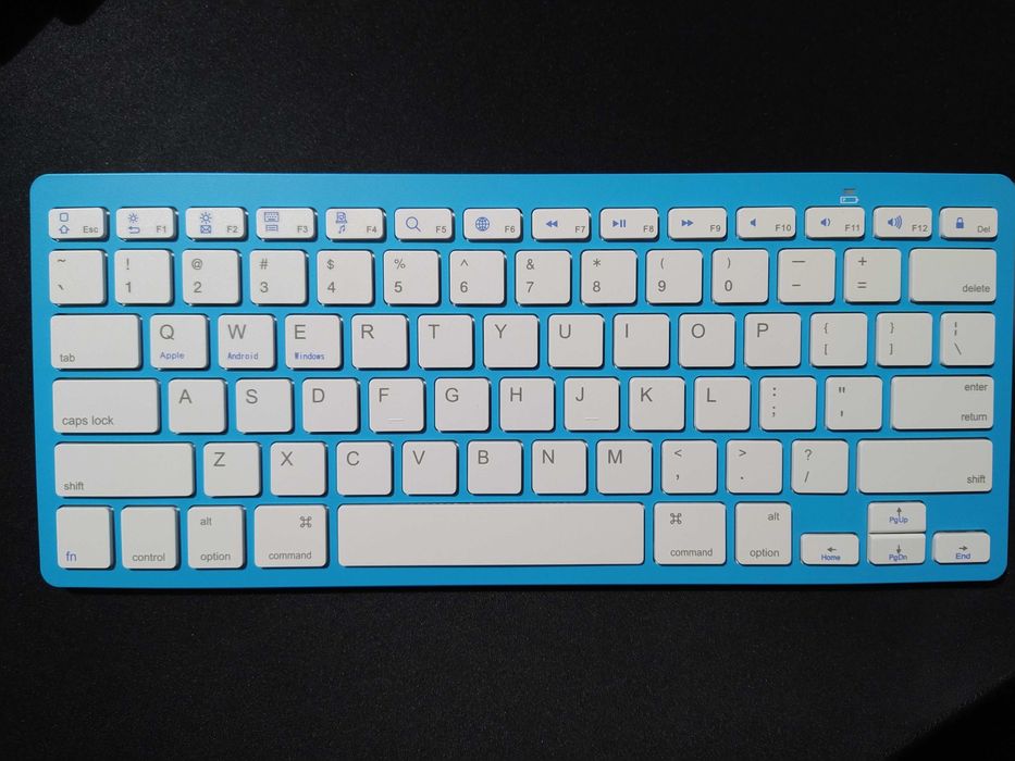 Teclado bluetooth ultra-fino novo nunca usado. Apple Windows Android