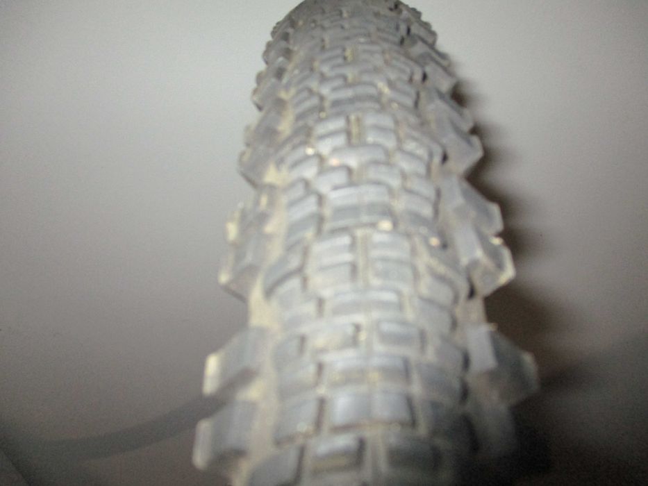 2 opony rowerowe CST MTB 26 x 1,95 jak nowe