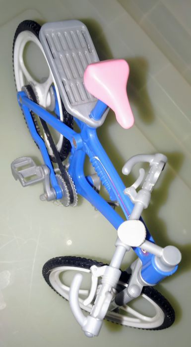 Barbie bicicleta azul anos 90.