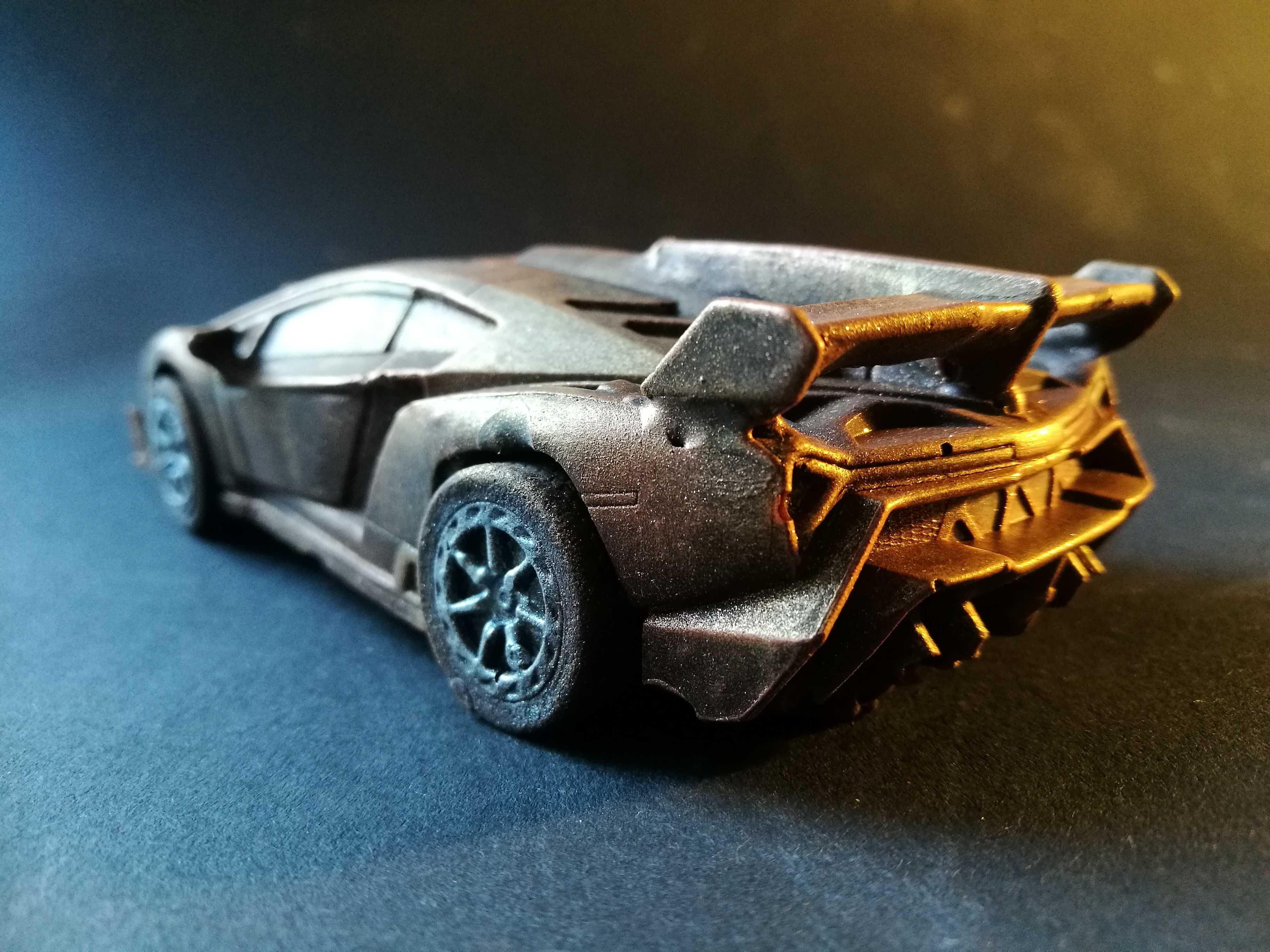 Samochód z czekolady Lamborghini prezent dekoracja na tort