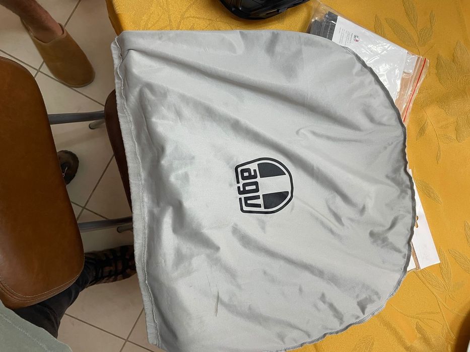 capacete AGV modelar tamnaho L