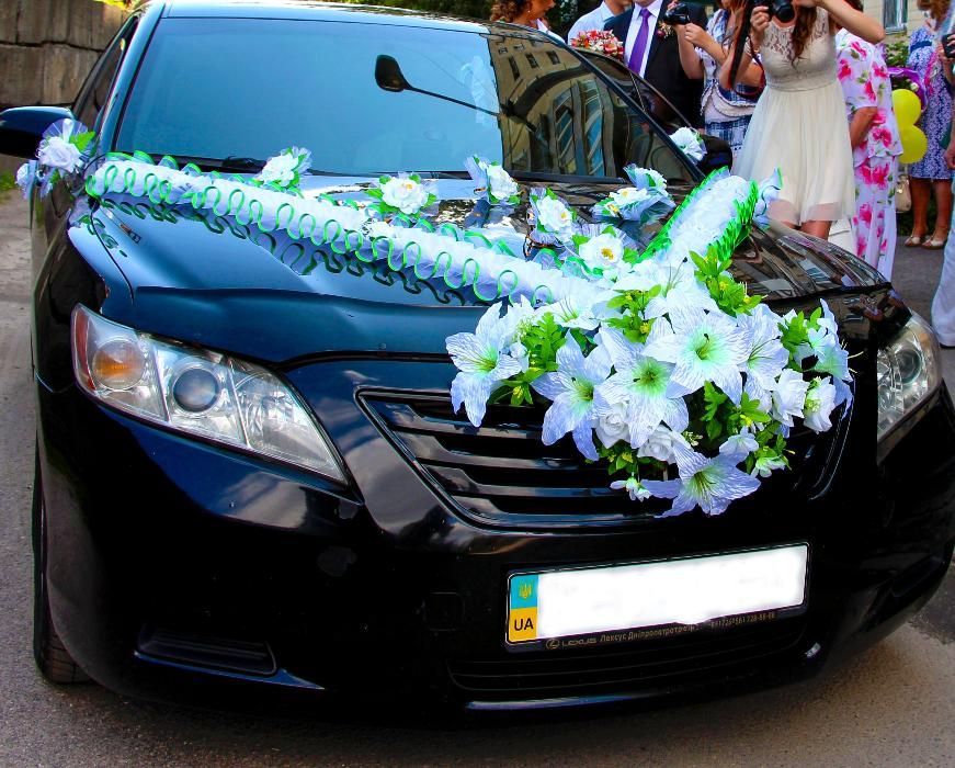Украшение на свадебную машину