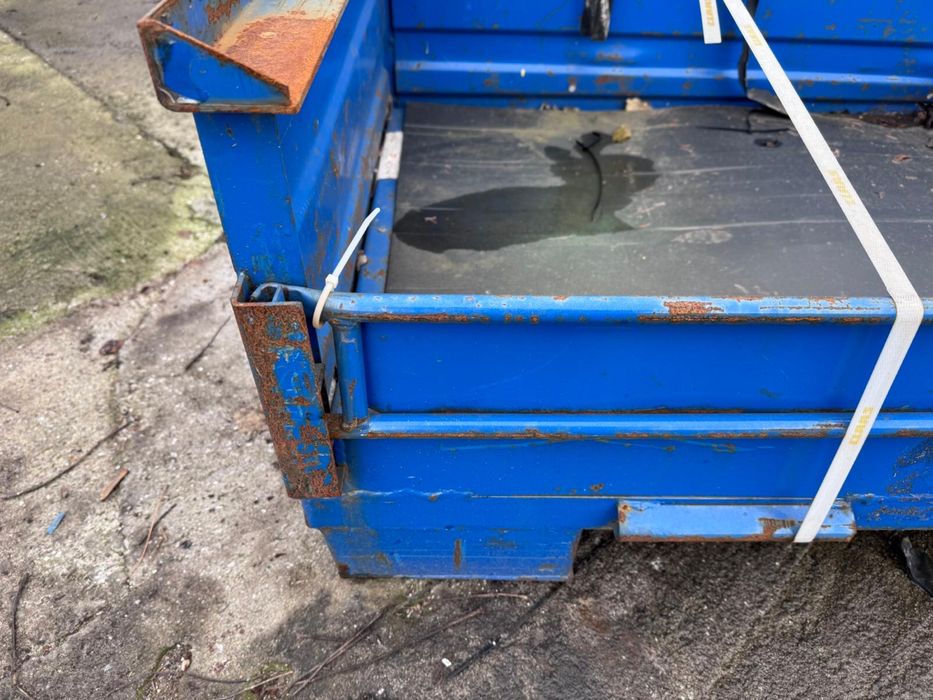 Pojemnik skrzynia metalowa