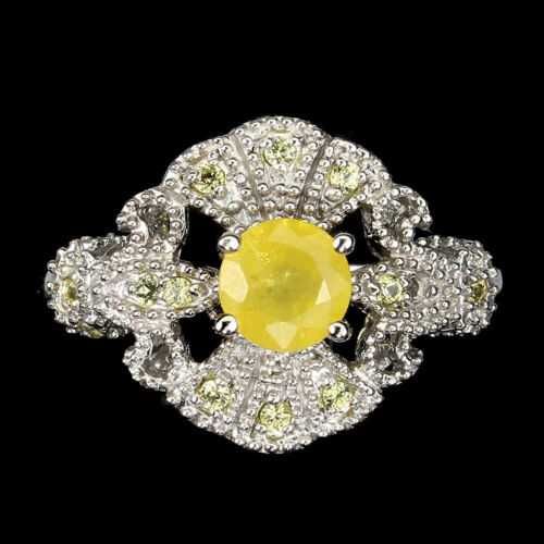 Серебряное кольцо с желтым сапфиром и марказитом. Размер 18