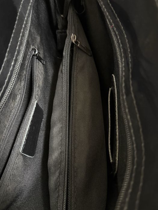 Шкіряна чорна сумка