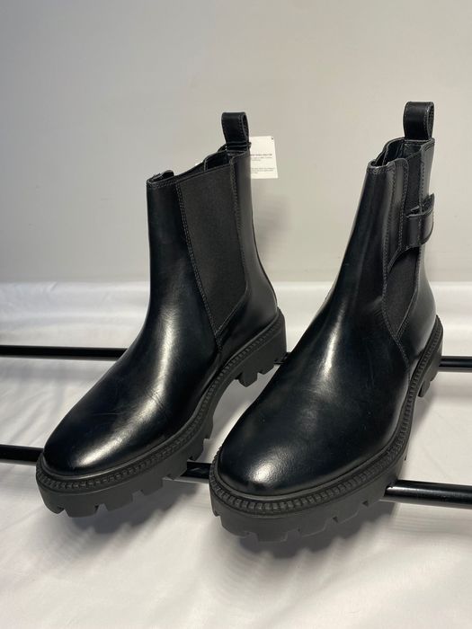 Zara взуття осіннє шкіряне 36 хакі. 39 чорні, 38 коричневі