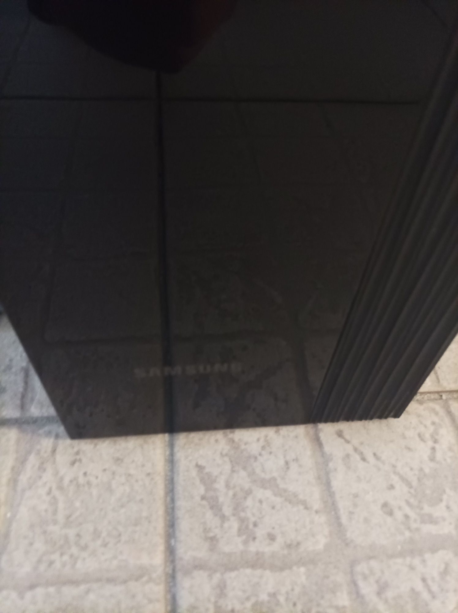 Colunas Samsung usadas em bom estado