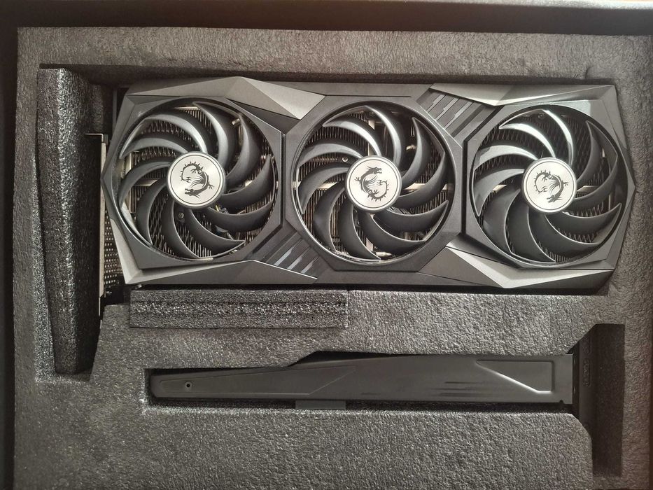 Vendo placa gráfica MSI RTX 3070 TI Gaming Trio X