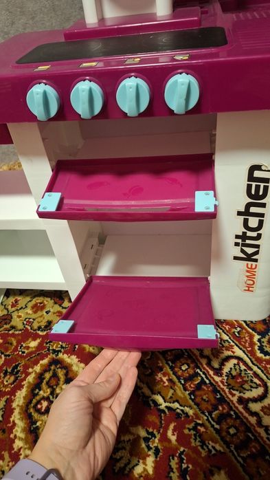 Детская пластиковая кухня