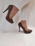 Sapatos stiletto castanhos 36 novos