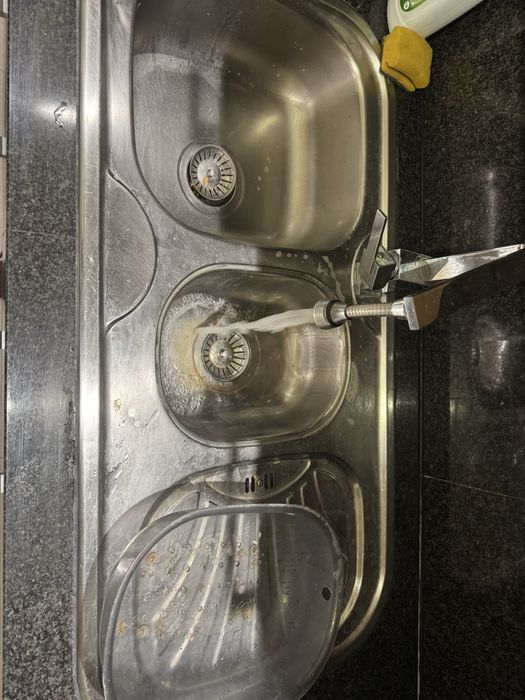 Cuba dupla cozinha com torneira