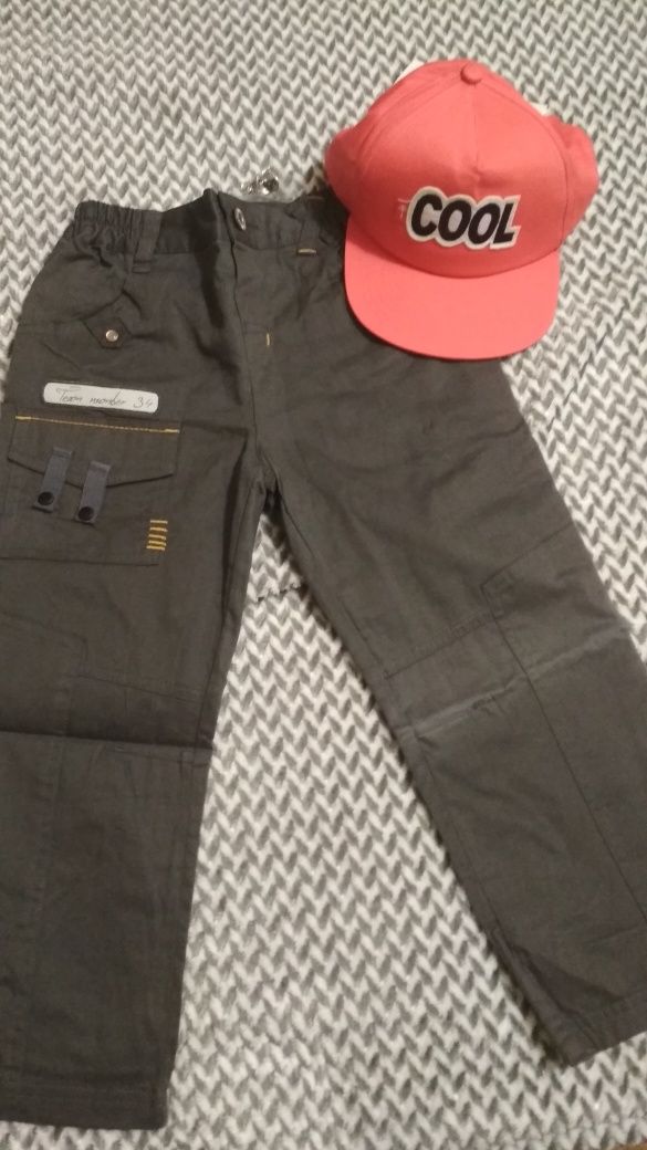 Nowy zestaw r. 110/116 spodnie trekkingowe z defektem+ czapka z daszki