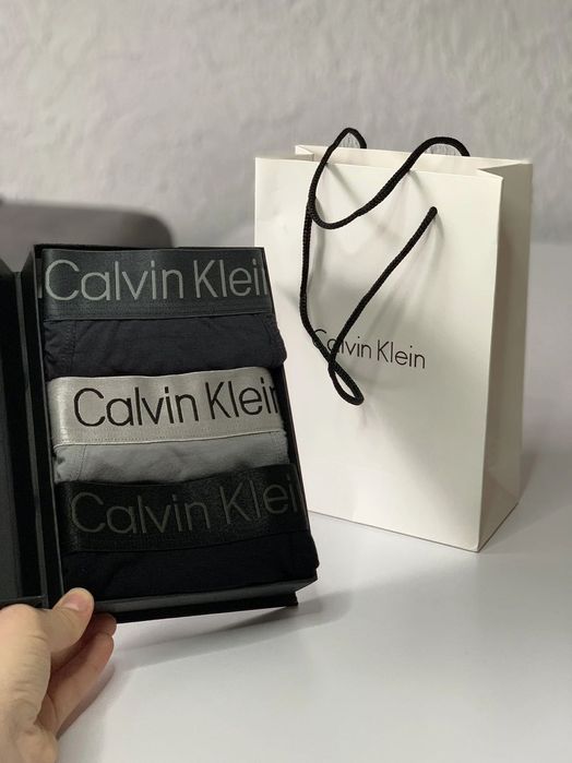 Подарочный набор Calvin Klein/Мужские трусы
Келвин Кляйн Люкс качество