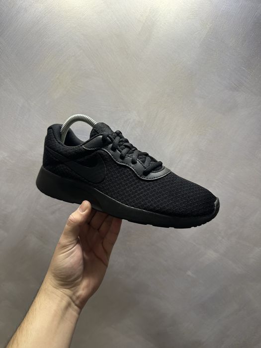 Nike Tanjun Кросівки оригінал кроссовки оригинал