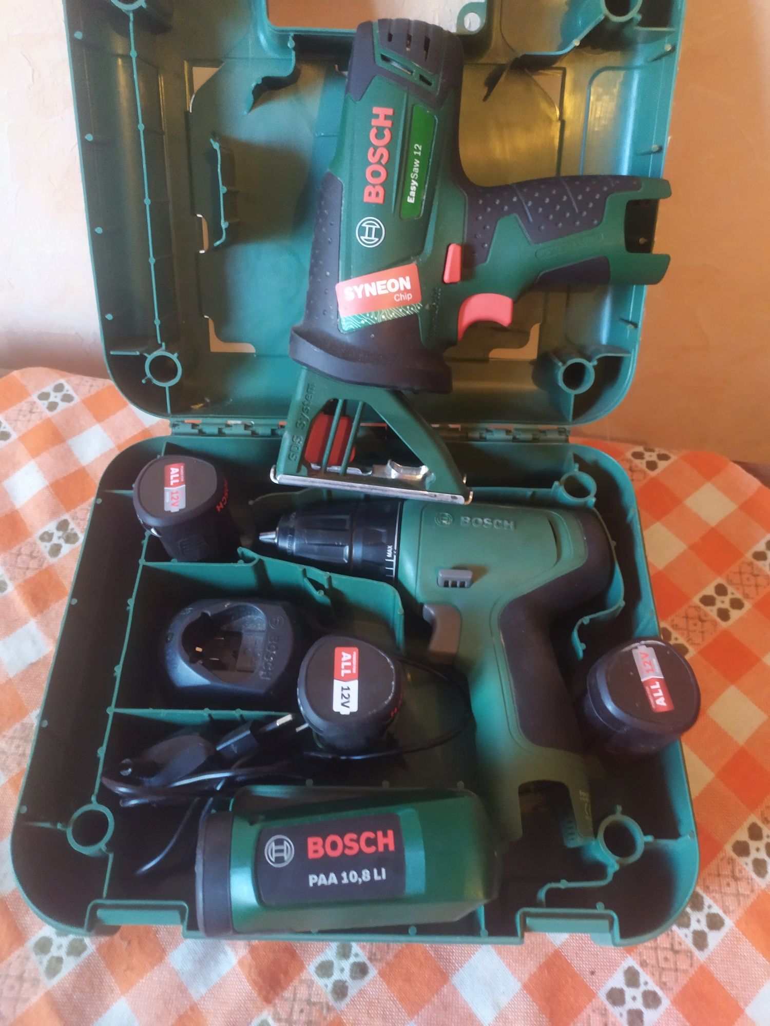 Продам шуруповёрт шурупокрут bosch  ( метабо makita AEG ) )