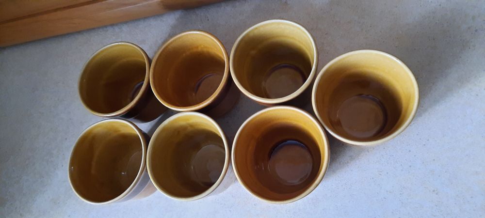 4 kubki porcelit Bolesławiec PRL