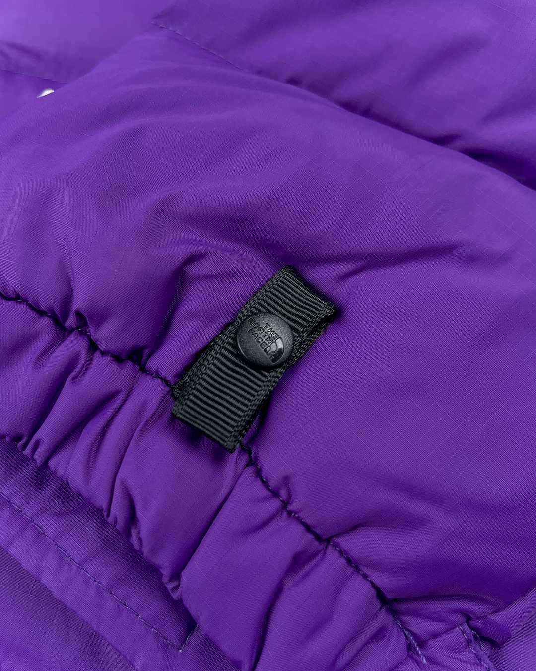 Пуховик The North Face 1996 Nuptse Jacket Violet