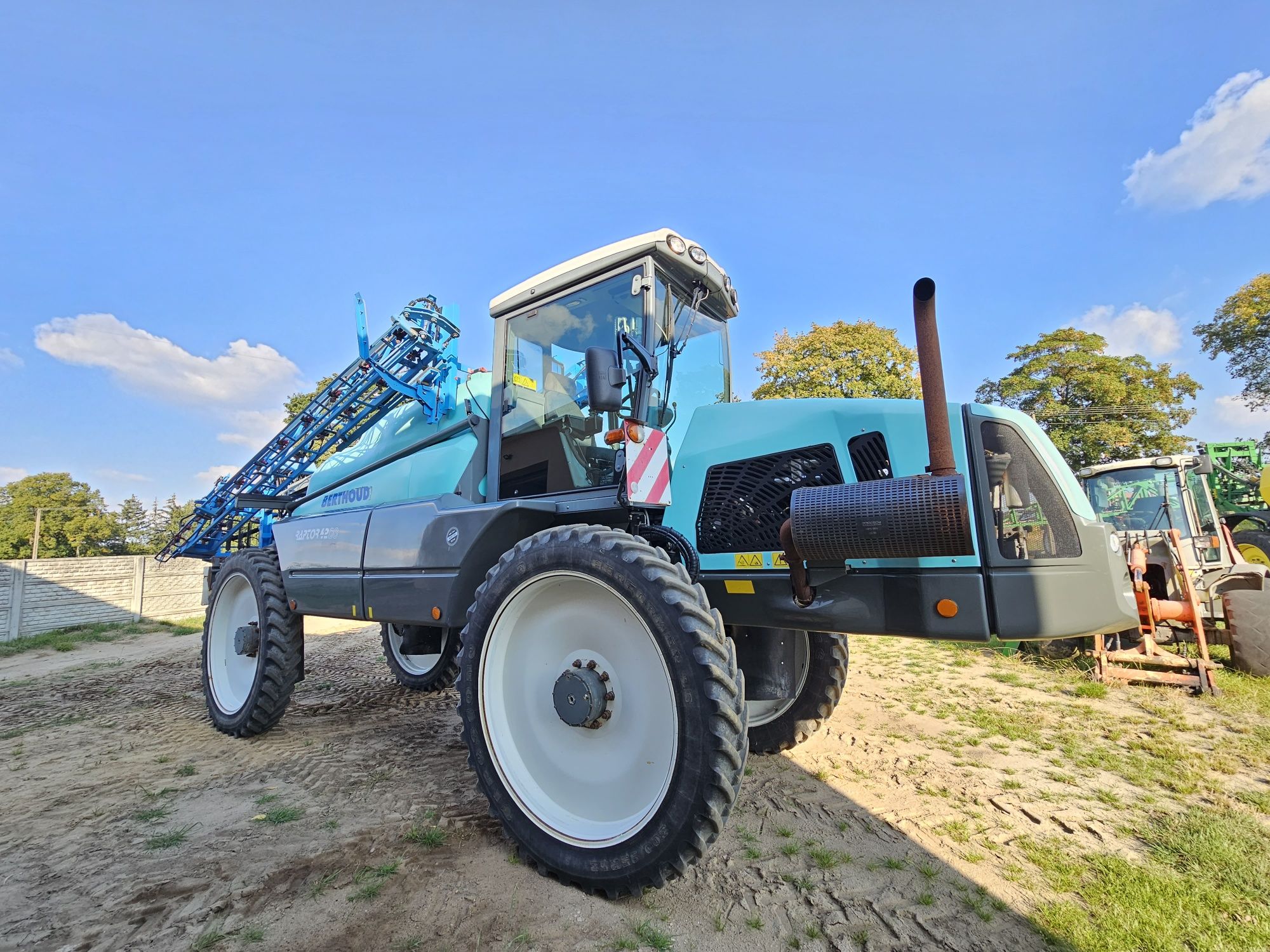 Opryskiwacz samojezdny Berthoud raptor  4200