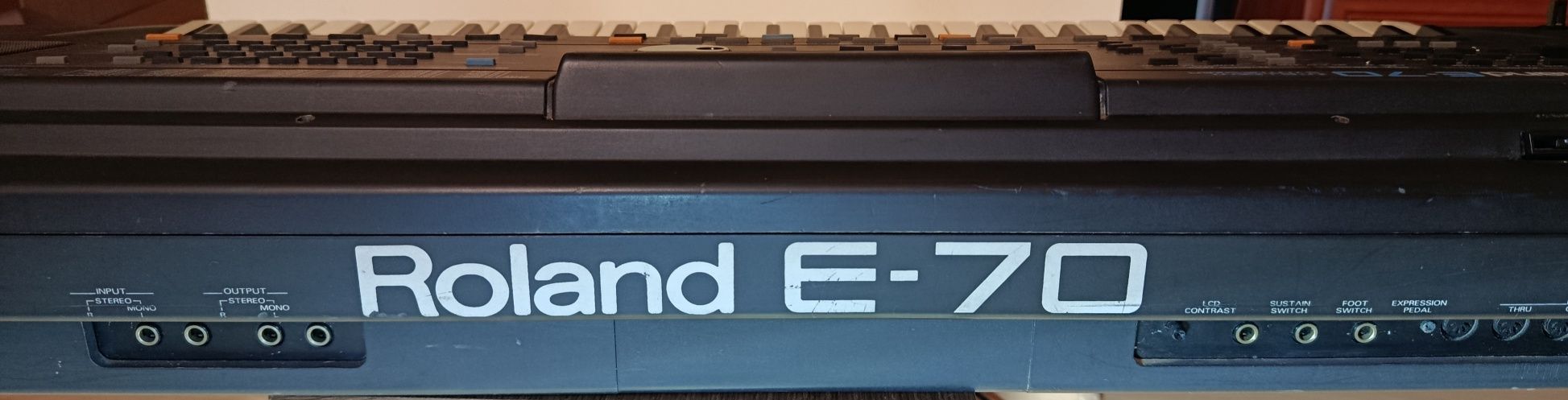 Roland E-70, keyboard klawisze