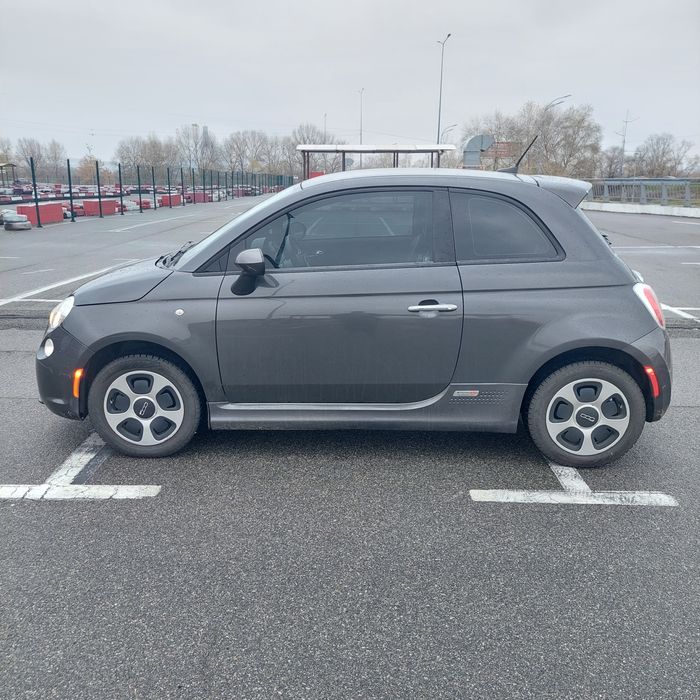 Продам електромобіль FIAT500e