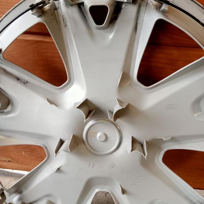 Komplet kołpaków 17 Ford Kuga Mk2