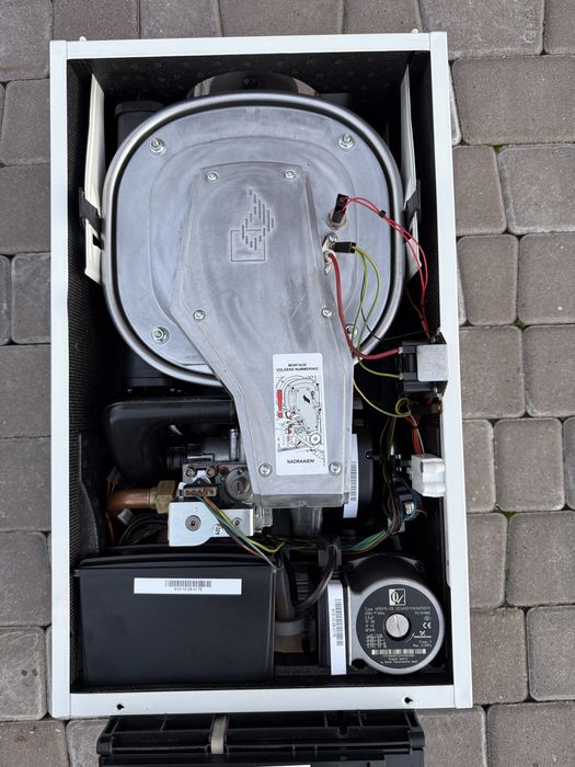 Nefit Bosch ProLine 24kw Конденсаційний 2контурний газовий котел