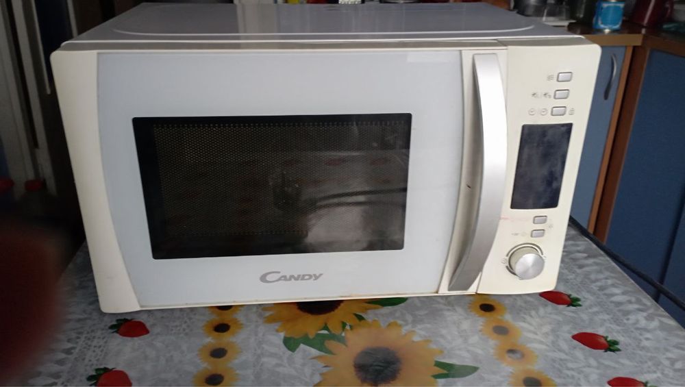 Микроволновка Candy