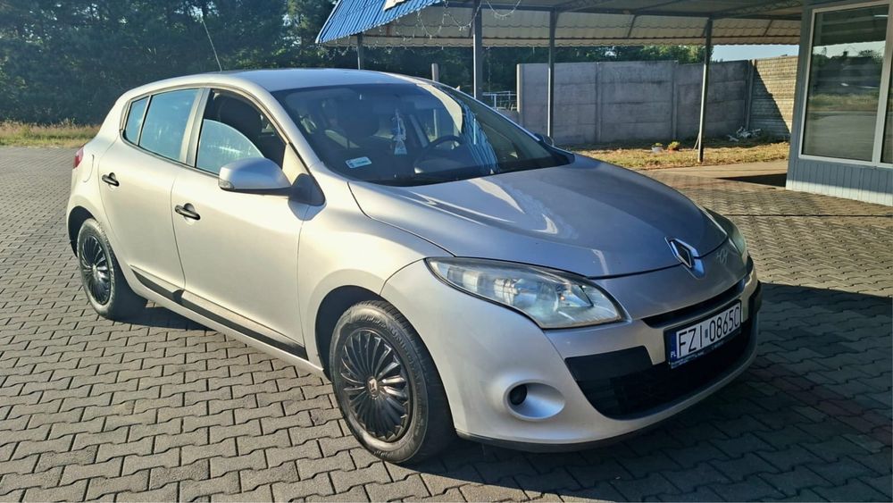Renault megane 1.5dci(fabrczynie bez dpf i dwumasy) OC i PT maj 2026r