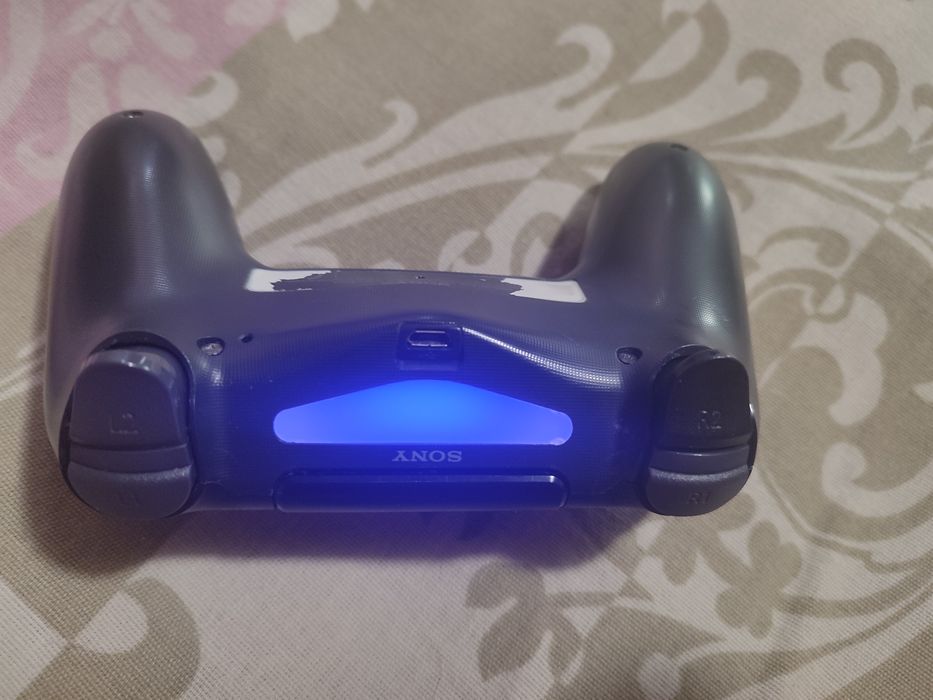 Срочно продам Безпровідний два ігрових джойстика BORN P49  для PS4,