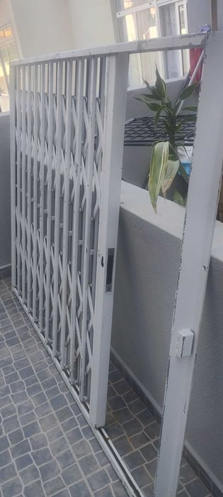 Grade de janela lagarta