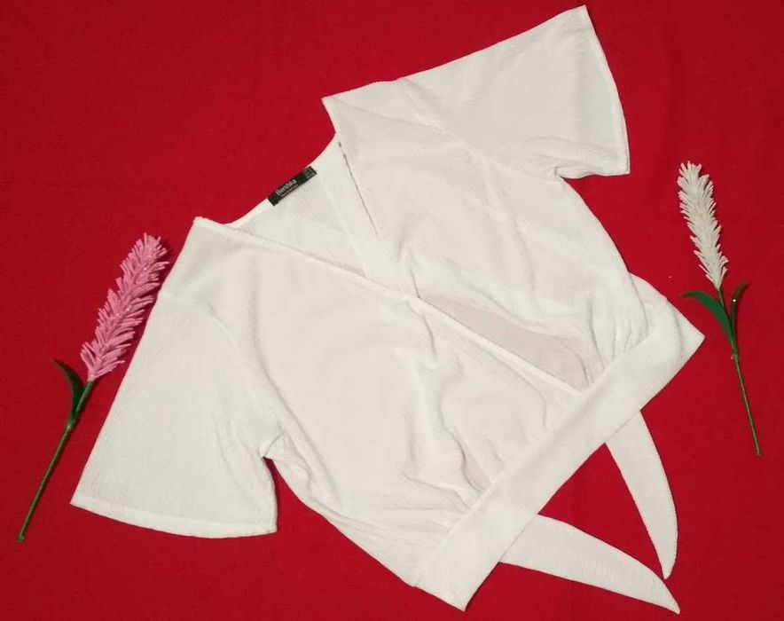 Блуза на зав"язці bershka