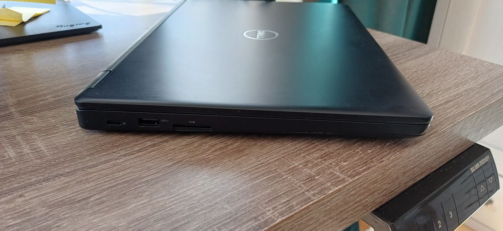 Dell Latitude 5480 • FHD ips • Intel Core I5-6440HQ • 8/256gb