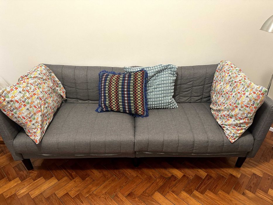 Sofá 3 lugares cinzento, em perfeito estado!