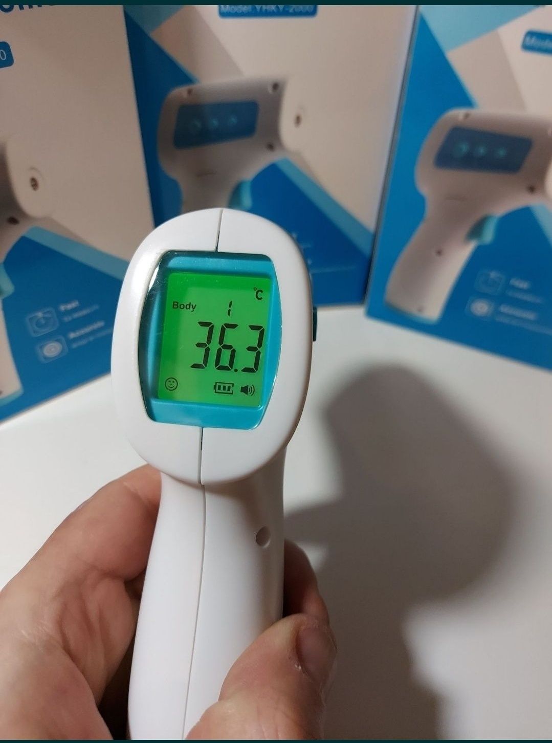 Nowy Termometr bezdotykowy na podczerwień do pomiaru temperatury ciała