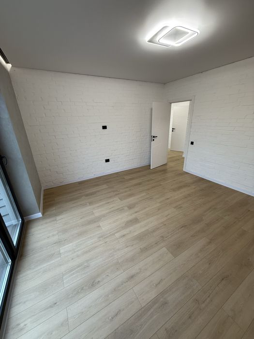 Новий будинок 115м2  4 спальні 15хв від м. Теремки