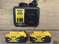 Zestaw DeWalt | baterie 18V 2x 5AH + ładowarka DCB115