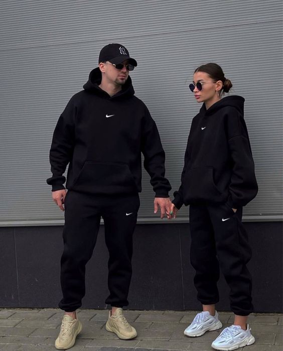 Мужской и женский костюм на флисе