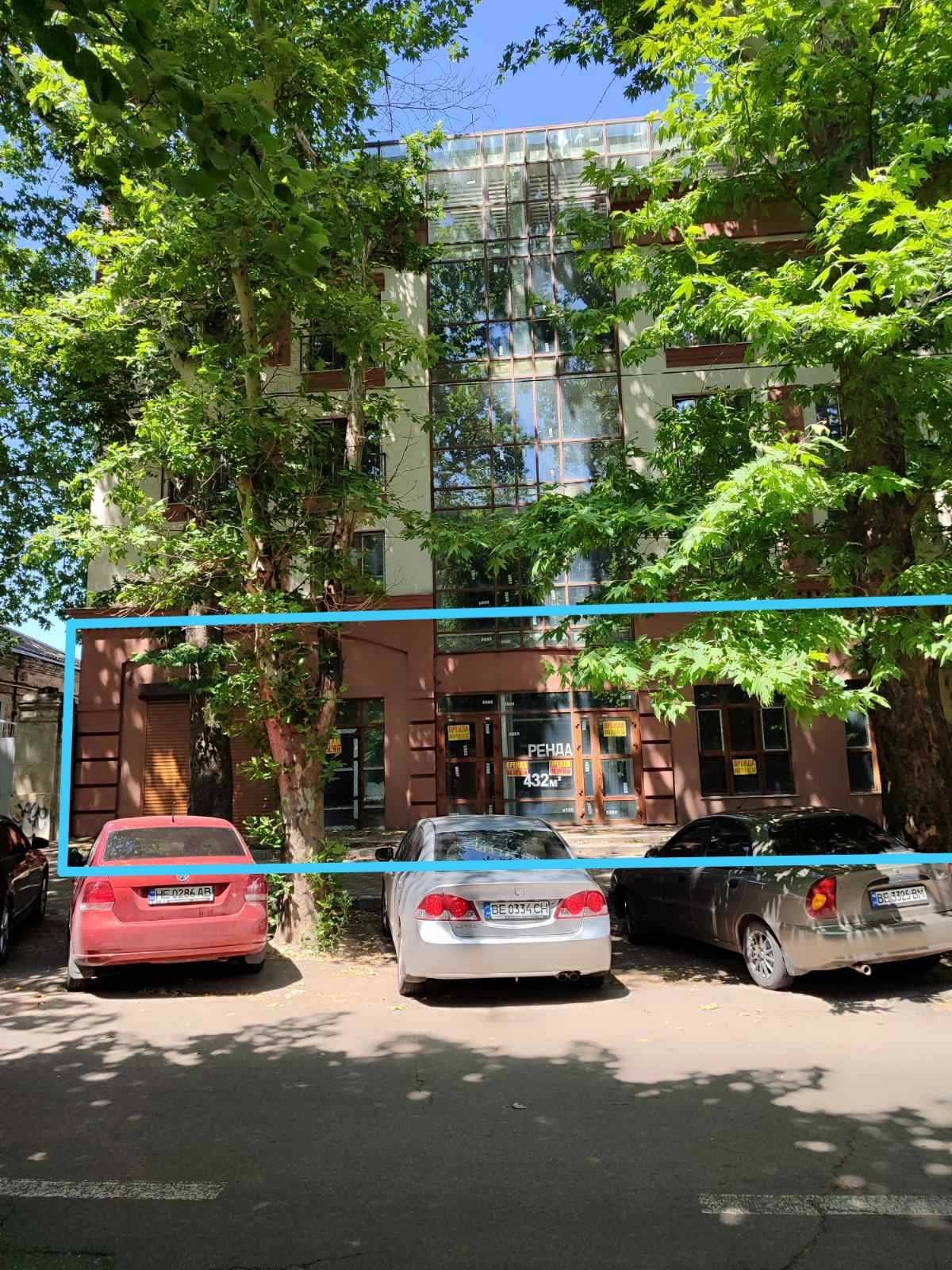 Центр Лягина/Б.Морская фасадное помещение 432кв.м 80000грн
