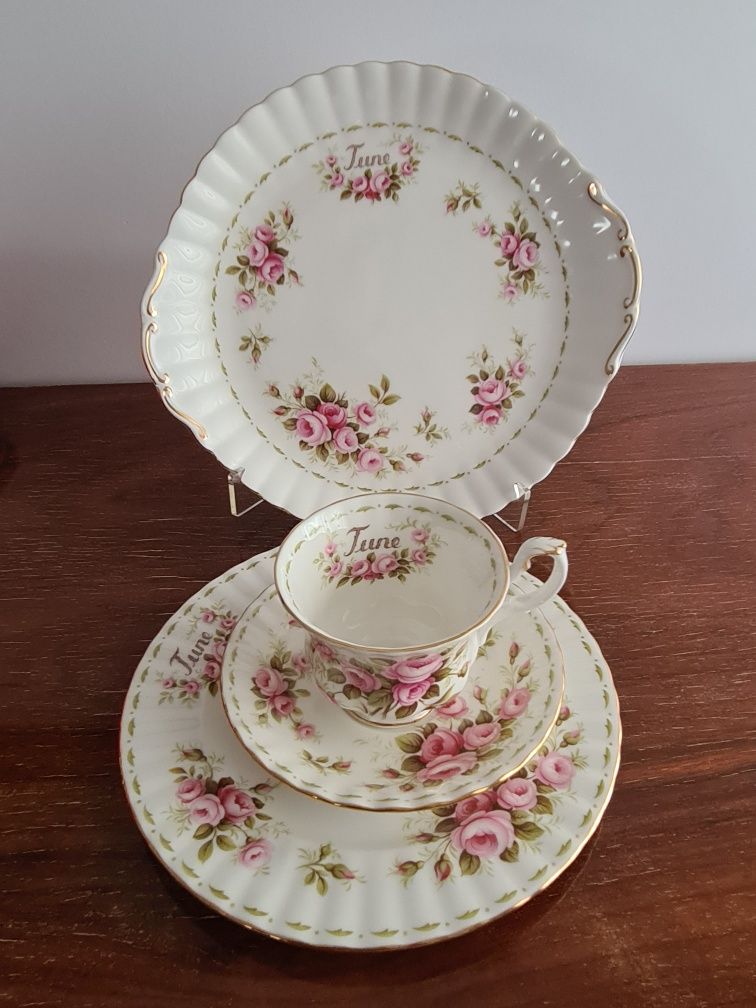 Chávenas e Pratos Royal Albert
