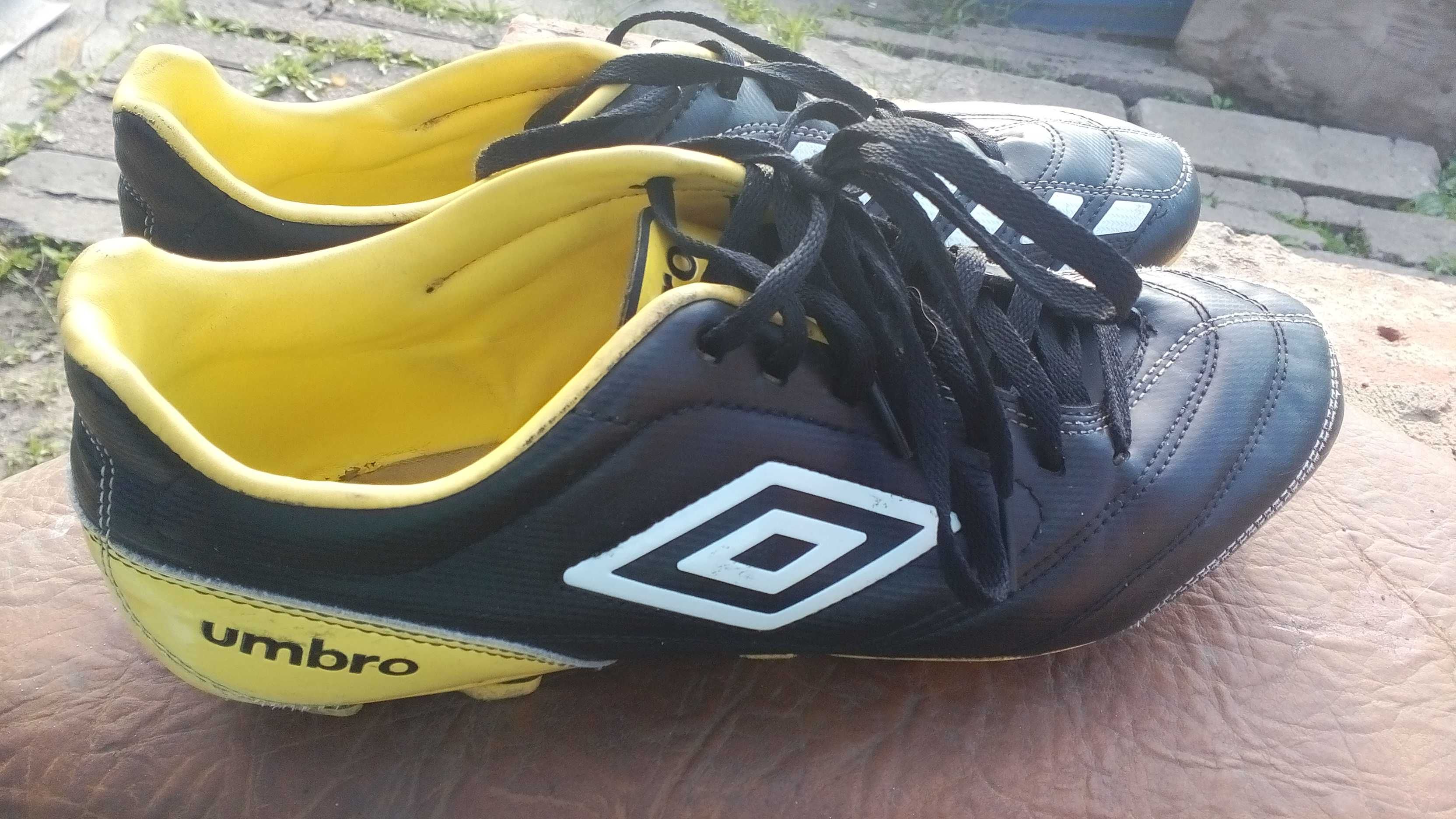 Футбольные бутсы Umbro 45 размер