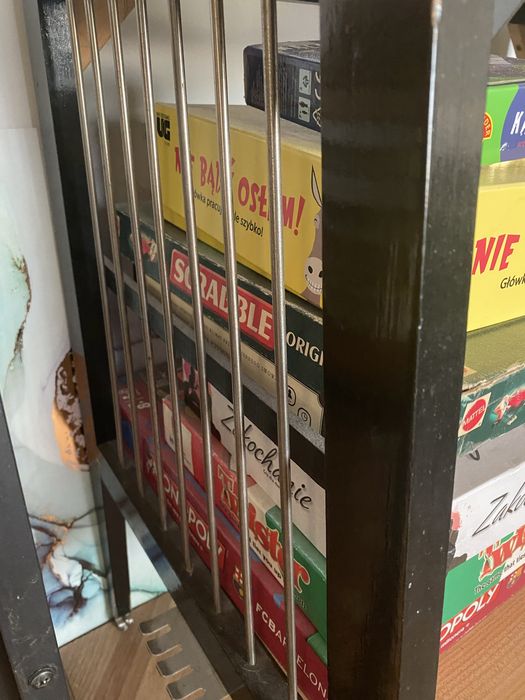 Regał prl z metalowymi bokami